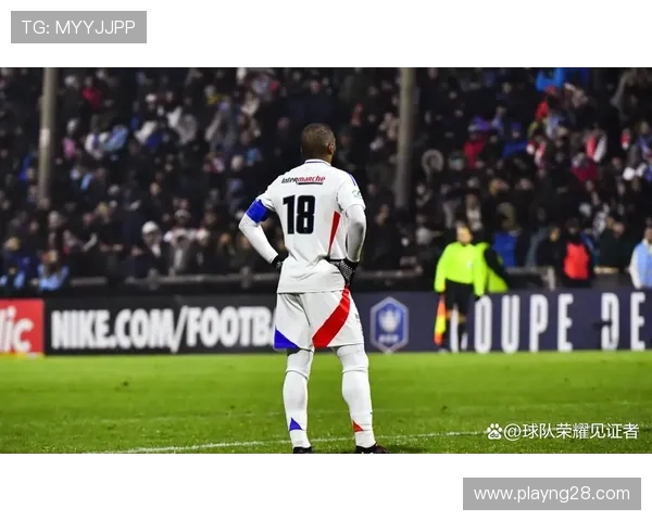 里昂首发阵容无法国球员，创队史法甲先例